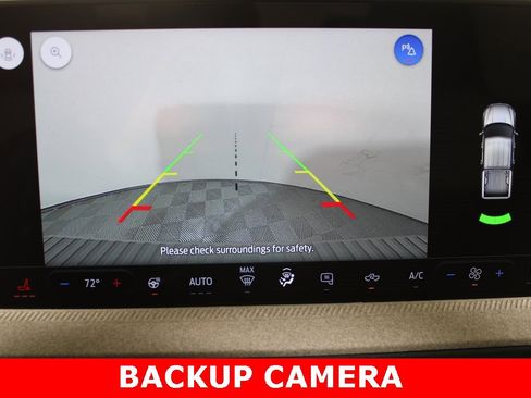 Certified 2025 Ford Maverick XLT w/ XLT Luxury Package image 8