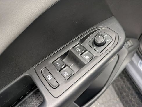 Used 2022 Volkswagen Taos SE AWD/4WD image 12