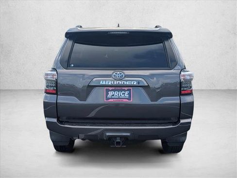 Used 2022 Toyota 4Runner SR5 Premium w/ Moonroof Package RWD image 7