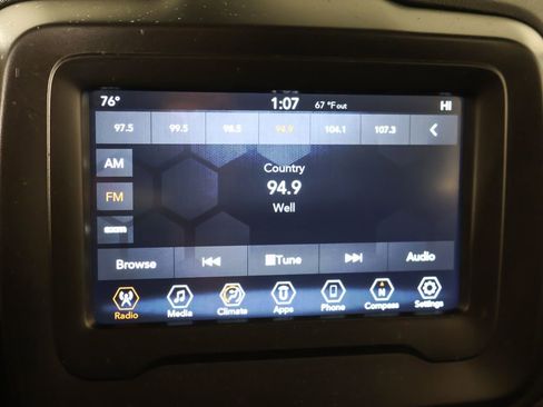 Used 2019 Jeep Renegade Latitude image 41