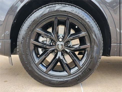 Used 2024 Land Rover Discovery Sport S image 10