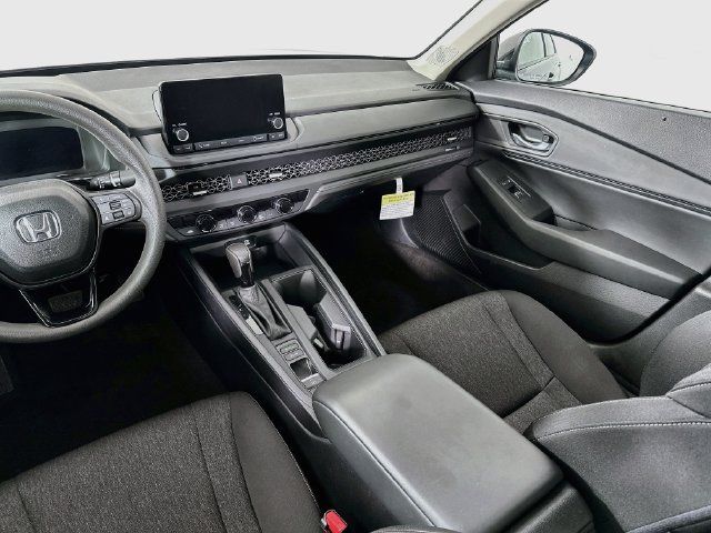 Used 2025 Honda Accord SE image 28