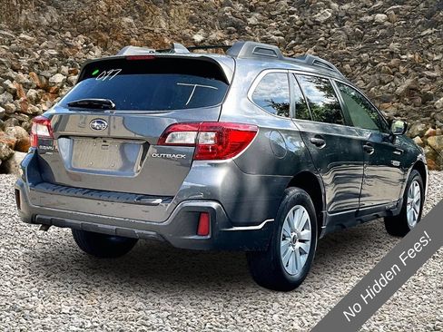 Used 2018 Subaru Outback 2.5i Premium AWD/4WD image 2