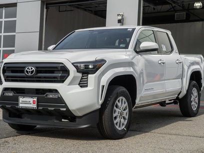 New 2025 Toyota Tacoma SR5