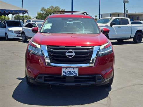 Used 2022 Nissan Pathfinder SV FWD image 33