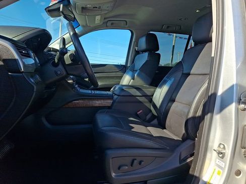 Used 2018 Chevrolet Tahoe Premier RWD image 13