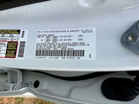 Certified 2024 Toyota Tacoma SR5 AWD/4WD image 61