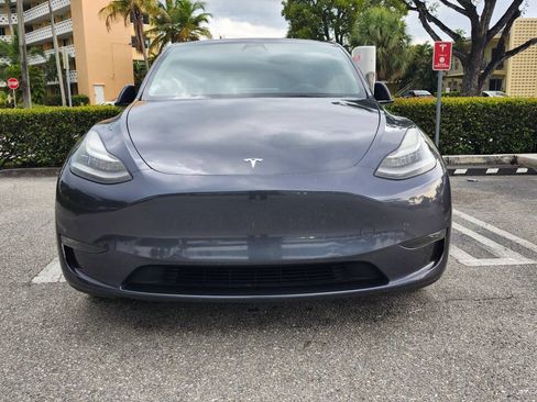 Used 2022 Tesla Model Y Long Range AWD/4WD image 10