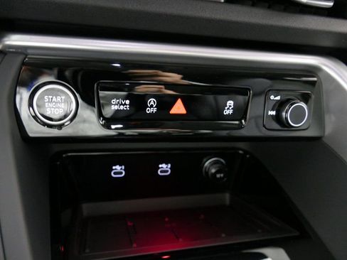 New 2025 Audi Q5 Premium Plus image 21