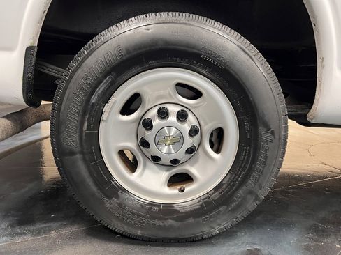Used 2021 Chevrolet Express 2500 w/ Driver Convenience Package image 23