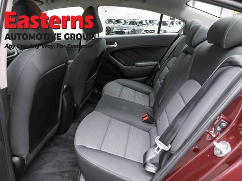 Used 2018 Kia Forte LX w/ LX Popular Package image 21