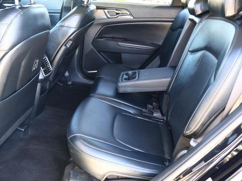 Used 2023 Kia Sportage EX image 19
