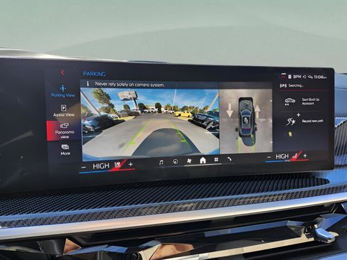 Certified 2024 BMW X6 M60i w/ Dynamic Handling Package image 21