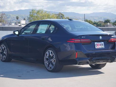 New 2026 BMW 550e xDrive w/ Premium Package image 8