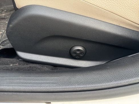 Used 2021 Mercedes-Benz C 300 4MATIC Sedan w/ Premium Package image 23