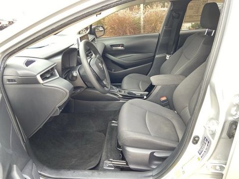 Used 2020 Toyota Corolla LE image 33