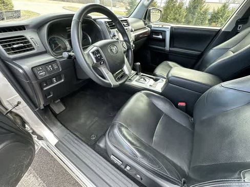 Used 2019 Toyota 4Runner Limited AWD/4WD image 17