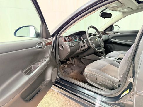 Used 2013 Chevrolet Impala LT w/ LT Sunroof Package image 10
