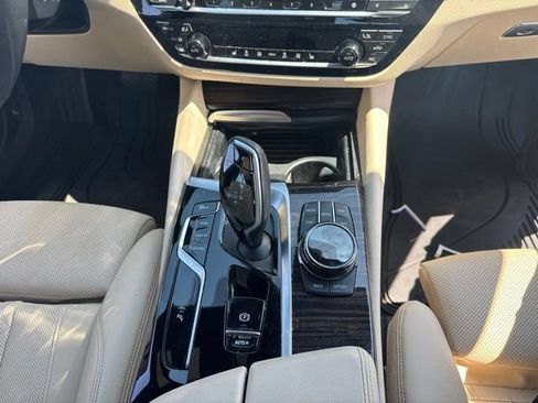 Used 2022 BMW 530i xDrive w/ Executive Package AWD/4WD image 17