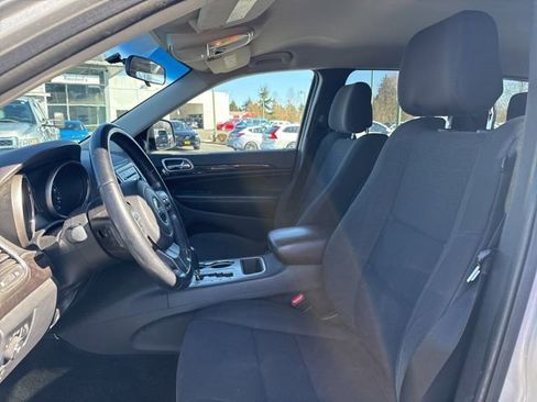 Used 2011 Jeep Grand Cherokee Laredo image 5