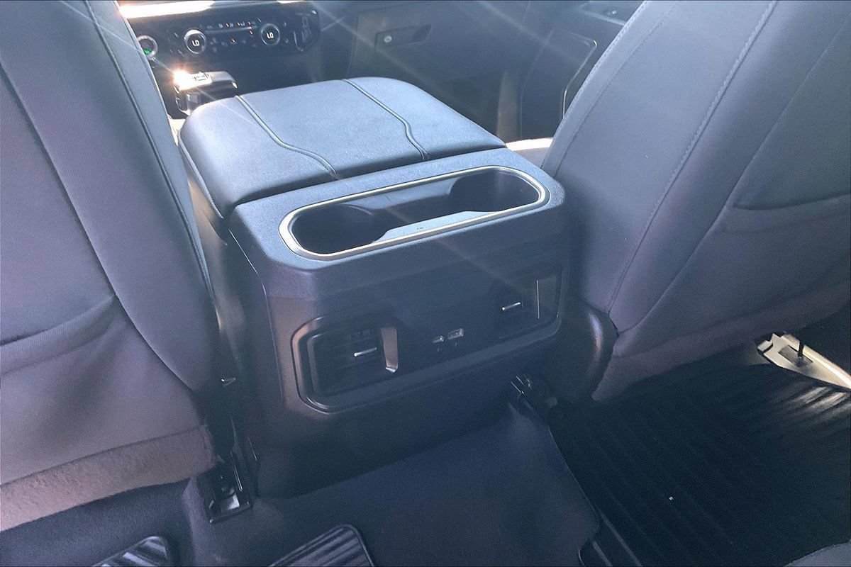 Used 2023 Chevrolet Silverado 1500 LT RWD image 19