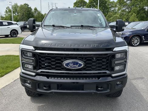 Used 2023 Ford F250 Lariat w/ Lariat Ultimate Package AWD/4WD image 3