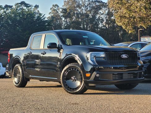 New 2025 Ford Maverick Lobo image 2