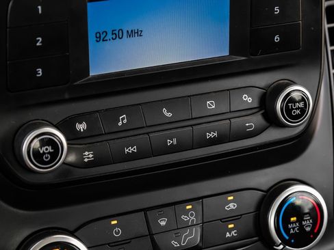 Used 2021 Ford Transit 250 Medium Roof image 23