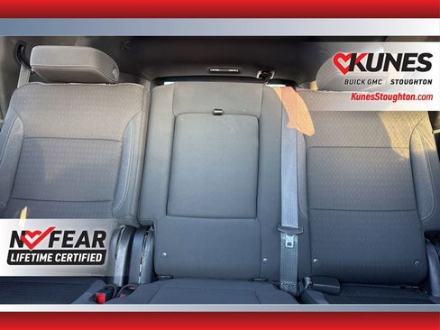 Used 2024 GMC Yukon SLE image 27