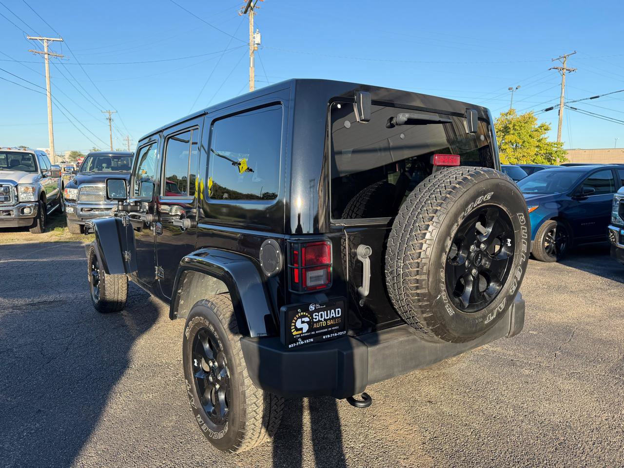 Used 2015 Jeep Wrangler Unlimited Sahara AWD/4WD image 3