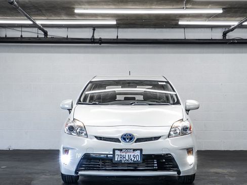 Used 2013 Toyota Prius Two image 8