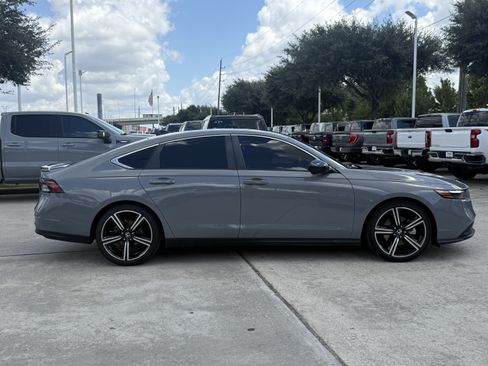 Used 2024 Honda Accord Sport image 3