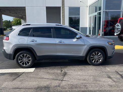 Used 2020 Jeep Cherokee Latitude Plus w/ Comfort/Convenience Group FWD image 11