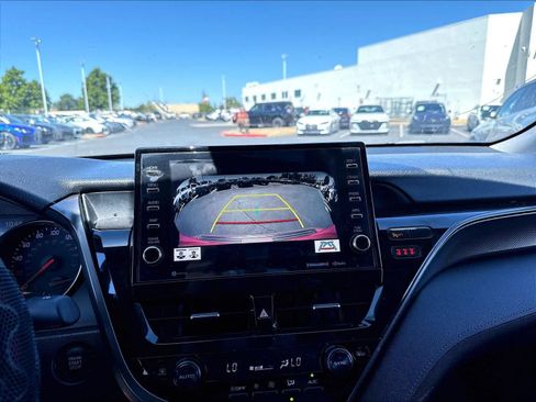 Used 2022 Toyota Camry XSE FWD image 16