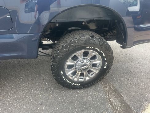 Used 2019 Ford F250 XLT w/ XLT Premium Package AWD/4WD image 24