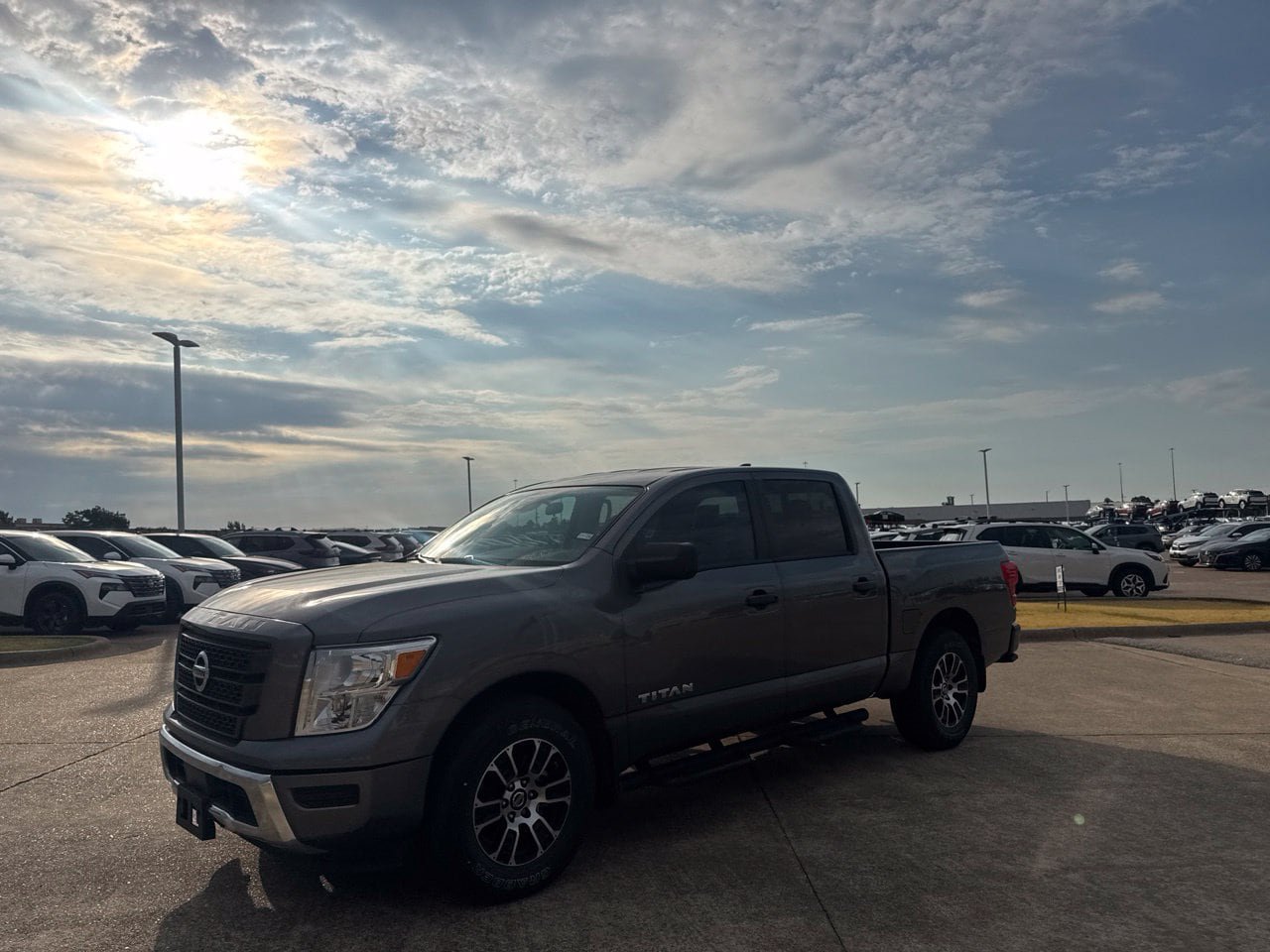 Certified 2022 Nissan Titan SV w/ Accessory Utility Package RWD image 11