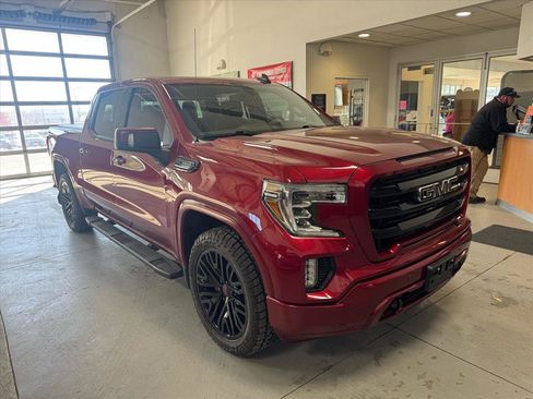 Used 2021 GMC Sierra 1500 Elevation w/ Preferred Package image 3