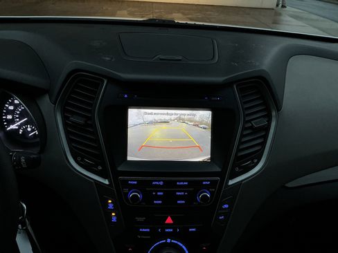 Used 2017 Hyundai Santa Fe Sport image 10