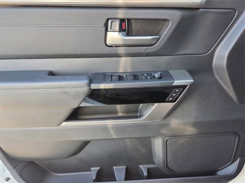 Used 2025 Toyota Tundra Limited image 26