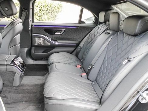 New 2025 Mercedes-Benz S 580 4MATIC Sedan image 18