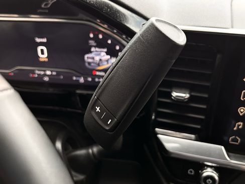 Used 2025 GMC Sierra 2500 SLT AWD/4WD image 24