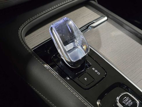 Used 2025 Volvo XC90 B6 Ultra w/ Protection Package Premier image 18