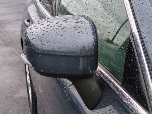 Used 2019 Volvo XC60 T5 Momentum w/ Premium Package image 15