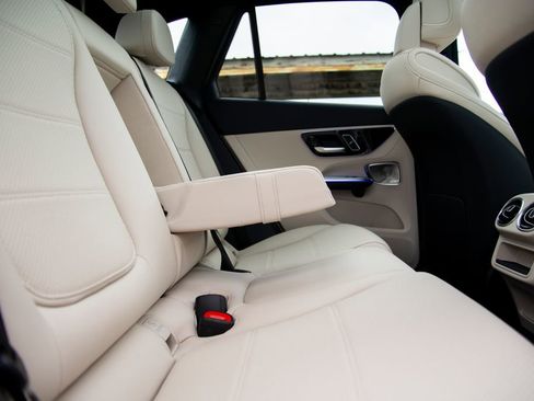 New 2026 Mercedes-Benz GLC 300 4MATIC image 14
