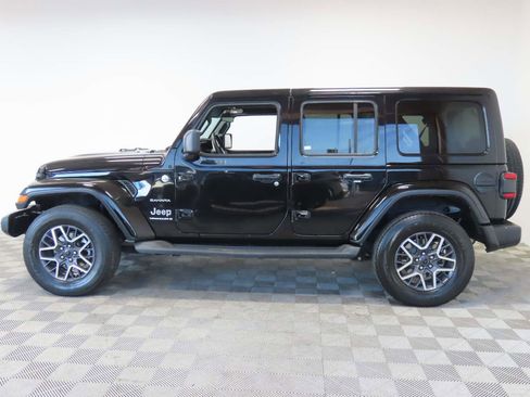 Used 2024 Jeep Wrangler Sahara image 2