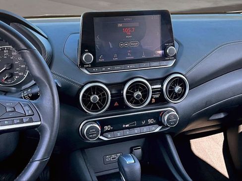 Used 2021 Nissan Sentra SV image 9