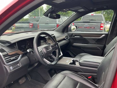 Used 2024 GMC Acadia Denali AWD/4WD image 18