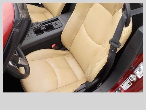 Used 2011 MAZDA MX-5 Miata Grand Touring w/ Premium Pkg image 3