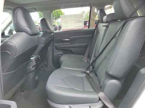 New 2026 Toyota Grand Highlander FWD image 6