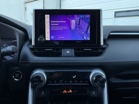 Used 2025 Toyota RAV4 XLE image 27